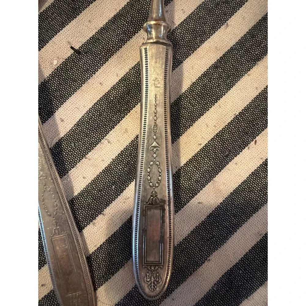 Oneida Community Plate Patrician Silverplate 3 Teaspoons 1 Meat Fork Set